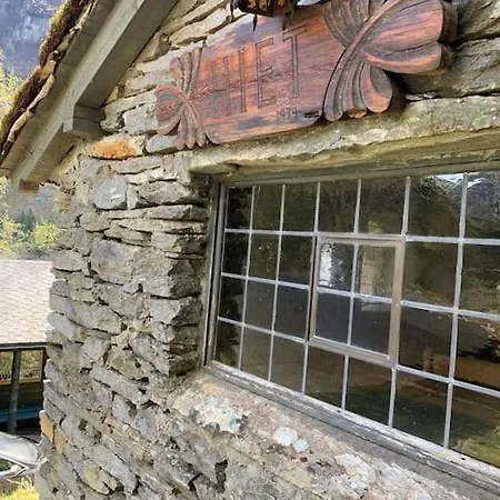 Voss/bolstad: Peaceful Countryside Cabin/lodge Bolstadøyri