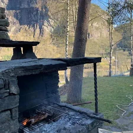 Voss/bolstad: Peaceful Countryside Cabin/lodge